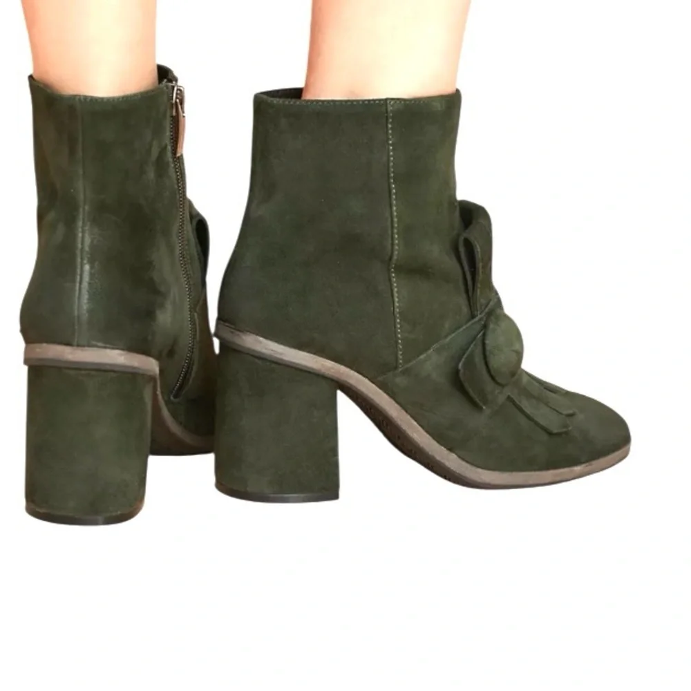 Anthropologie Bruno Premi Suede Kiltie Booties 39 - Picture 2 of 13